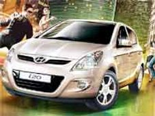 విభిన్నమయిన మోడళ్లలో హుందాయ్ i20 కారు