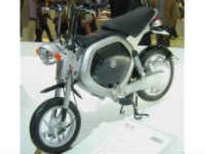 భారత మార్కెట్ కోసం ఎలక్ట్రిక్ బైక్స్, స్కూటర్: యమహా