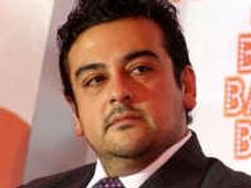 అద్నన్ సమీను అవమానించిన ఆస్టన్ మార్టిన్ డీలర్