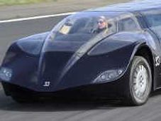 గంటకు 255 కి.మీ. వేగంతో ప్రయాణించే ఎలక్ట్రిక్ సూపర్‌బస్!!