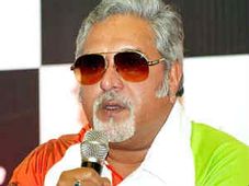 విజయ మాల్యా బెంజ్ కారుకు గీతలు పెట్టిన దుండగుడు