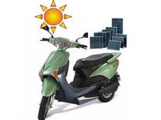 సౌరశక్తితో నడిచే బైక్‌ను రూపొందించిన ఎలక్ట్రీషియన్