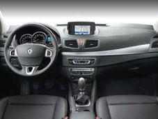 'ఫ్లూయెన్స్' లగ్జరీ సెడాన్‌ను భారత్‌లో విడుదల చేసిన రీనాల్ట్