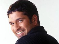 సచిన్ టెండుల్కర్ పాత 'ఫెరారీ' పోయింది.. కొత్త 'నిస్సాన్' వచ్చింది..!