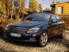 స్వంత ఫైనాన్స్ సేవలను ప్రారంభించిన మెర్సిడెస్ బెంజ్