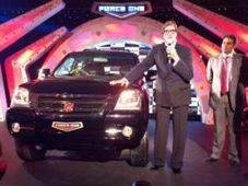 అమితాబ్ చేతుల మీదుగా... ఫోర్స్ వన్ ఎస్‌యూవీ విడుదల