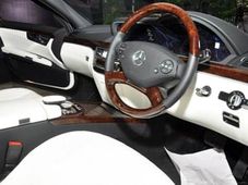 మెర్సిడెస్ బెంజ్ ఎస్-క్లాస్ ఆర్ట్ ఎడిషన్ అదుర్స్