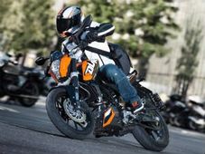 బజాజ్ కెటిఎమ్ డ్యూక్ 200: రెడీ టు రేస్..!!