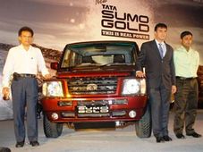 కొత్త టాటా సుమో గోల్డ్ ఎమ్‌యూవీ వేరియంట్లు, ధరలు