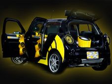 ఏడి స్పీకర్లతో మీ కారును హోమ్ థియేటర్‌గా మార్చేయండి