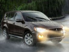 మిత్సుబిషి ఎస్‌యూవీపై లక్ష రూపాయల ఇంధనం ఫ్రీ!