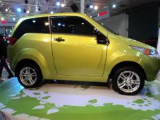 రేవా ఎన్ఎక్స్‌ఆర్ కారును ఆవిష్కరించిన మహీంద్రా