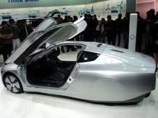 ఆటో ఎక్స్‌పోలో ఎక్స్ఎల్1 కాన్సెప్ట్‌ను ప్రదర్శించిన ఫోక్స్‌వ్యాగన్