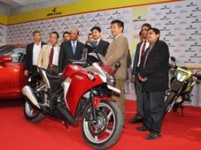 సిబిఆర్ 250ఆర్‌‌కు ఇండియన్ మోటార్‌సైకిల్ ఆఫ్ ది అవార్డ్