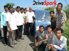 కేవలం రూ.35,000 లకే రోడ్డుపై, నీటిపై ప్రయాణించే కార్..