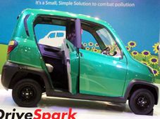 బజాజ్ ఆర్ఈ60 ఫోర్-వీలర్‌ను చూసి అవాక్కయిన రీనాల్ట్-నిస్సాన్