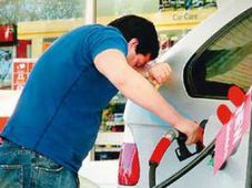 డీజిల్‌పై నియంత్రణ ఎత్తివేసేందుకు ప్రభుత్వం గ్రీన్‌ సిగ్నల్