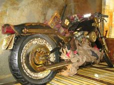 జపాన్ సునామీలో కొట్టుకొచ్చి కెనడా ఒడ్డున తేలిన బైక్