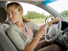 కారును సురక్షితంగా రివర్స్ చేయటం ఎలా - చిట్కాలు