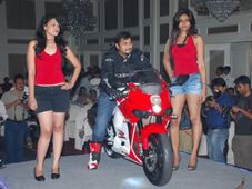 కొద్ది రోజుల్లోనే జిటి250ఆర్‌‌కు వందకు పైగా బుకింగ్‌లు