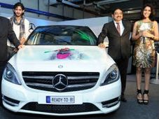 యువతను ఆకట్టుకునేందుకు చవక లగ్జరీ కార్లు