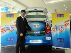 ఐసిసి వరల్డ్ ట్వెంటీ20 2012 'ఫస్ట్ బాల్'ను ప్రదర్శించిన హ్యుందాయ్