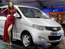 చెవర్లే సెయిల్ సెడాన్, ఎంజాయ్ ఎమ్‌పివి విడుదల జాప్యం