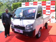 మాక్సిమో మినీ ట్రక్కును విడుదల చేసిన మహీంద్రా