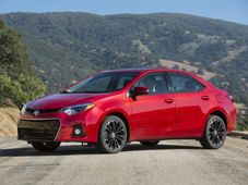 2014 కరోలా సెడాన్‌ను ఆవిష్కరించిన టొయోటా