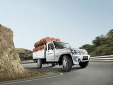 అప్‌డేటెడ్ బొలెరో పికప్‌ను విడుదల చేసిన మహీంద్రా