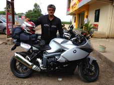 అజిత్ బైక్ సవారీ.. పూనే టూ చెన్నై వయా బెంగుళూరు