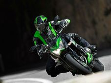 కవాసకి జెడ్800 విడుదల; ధర రూ.7.90 లక్షలు