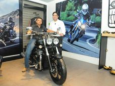 బెంగుళూరులో ట్రైయంప్ తొలి షోరూమ్ ప్రారంభం