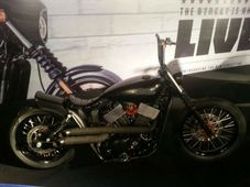 ఆటో ఎక్స్‌పో 2014: హ్యార్లీ డేవిడ్‌సన్ స్ట్రీట్ 750 విడుదల