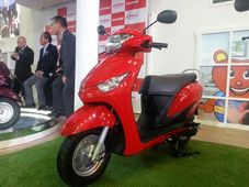 ఆటో ఎక్స్‌పో 2014: యమహా ఆల్ఫా స్కూటర్ విడుదల