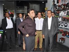 భారత్‌లో తొలి ఎక్స్‌క్లూజివ్ హార్మన్ సౌండ్ లాంజ్ ప్రారంభం