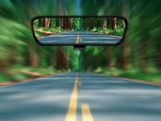 కారును రివర్సులో నడపాలనుకున్నాడు.. కానీ కటకటాల పాలయ్యాడు!