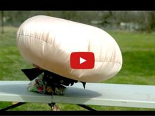 వీడియో: గ్లాసు నీటితో ఎయిర్‌బ్యాగ్ డెమోనిస్ట్రేషన్