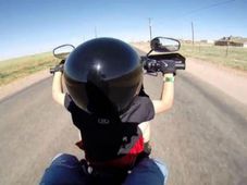 ఫేస్‌బుక్ వీడియో: హ్యార్లీ డేవిడ్‌సన్ బైక్ నడిపిన 6 ఏళ్ల బాలుడు