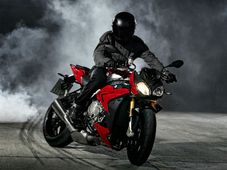 భారత్‌లో బిఎమ్‌డబ్ల్యూ ఎస్1000ఆర్ బైక్ విడుదల
