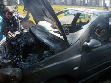 అధిక వేడి వలన కారు బ్యాటరీ తగలబడుతుందా?