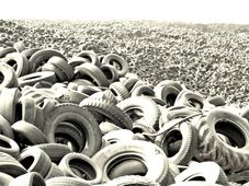 పనికిరాని పాత టైర్లతో బ్యాటరీ పెర్ఫార్మెన్స్ బెటర్