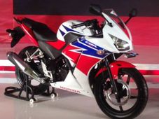 ఇండోనేషియాలో 2015 హోండా సిబిఆర్150ఆర్ విడుదల