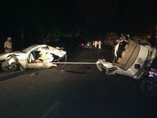 యాక్సిడెంట్: మూడు ముక్కలైన బిఎమ్‌డబ్ల్యూ కార్; ఇద్దరు మృతి