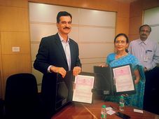 వెహికల్ ఫైనాన్స్ ఆప్షన్స్ కోసం ఎస్‌బిఐతో చేతులు కలిపిన నిస్సాన్