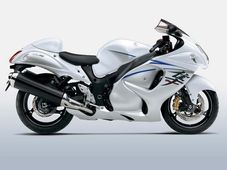 మూడు రంగుల్లో లభ్యమవుతున్న సుజుకి హయాబుసా బైక్