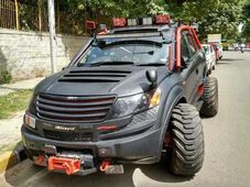 బాగా చూడండి ఇది మహీంద్రా వారి మోడిఫైడ్ ఎక్స్‌యువీ500