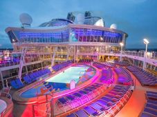 ప్రపంచపు అతి పెద్ద క్రూయిజ్ షిప్‌లో ప్రయాణించడానికి గల 17 ముఖ్య కారణాలు