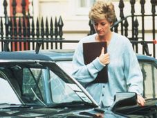 వేల్స్ చివరి మహారాణి వాడిన ఆ కారు ఎవరి సొంతం ?