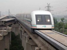 గంటకు 600 కిమీల వేగంతో దూసుకెళ్లే రైలు : ఎక్కడో తెలుసా ?